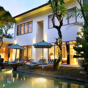 Gasthuis & Vespa 1, Seminyak